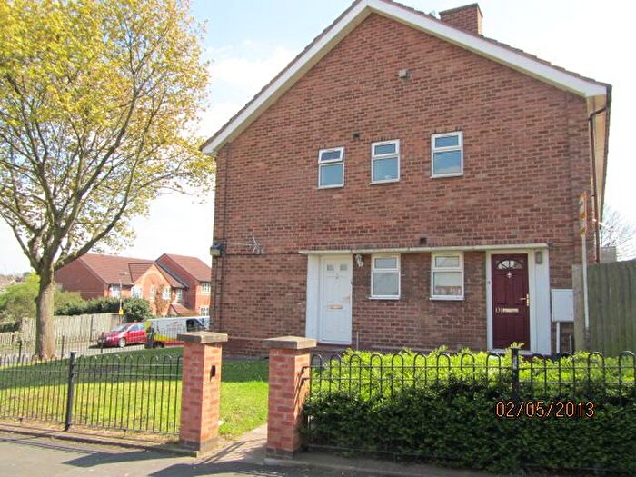 3 Bedroom Maisonette To Rent In Collingbourne Avenue, Hodge Hill, B36