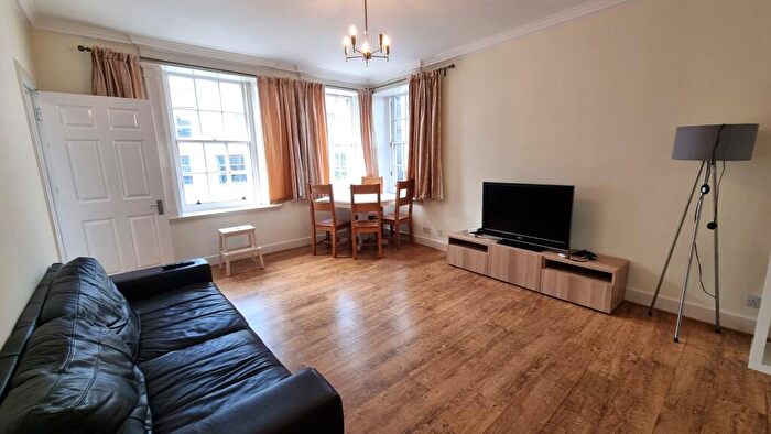 1 Bedroom Flat To Rent In Crown Street, The City Centre, Aberdeen, AB11