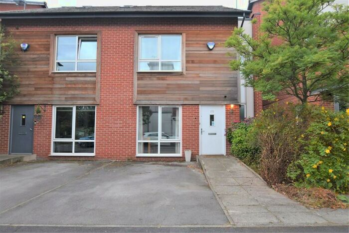 2 Bedroom Semi-Detached House To Rent In Georgia Avenue, Manchester, M20