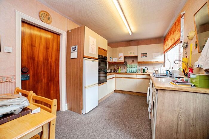 4 Bedroom Terraced House For Sale In Sheldon Road, Loscoe, Heanor, DE75