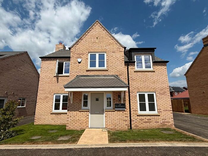 4 Bedroom Detached House For Sale In High Street, Upton, Northampton, NN5