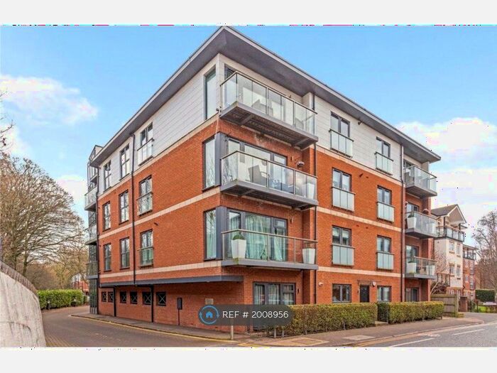 3 Bedroom Flat To Rent In Caravan Lane, Rickmansworth, WD3