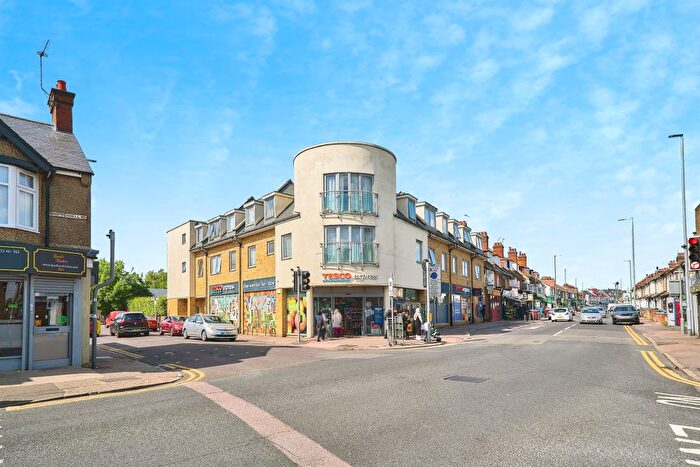 1 Bedroom Flat For Sale In Harwoods Road, Watford, WD18