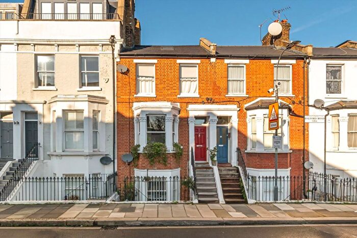 4 Bedroom Maisonette For Sale In Halford Road, Fulham, SW6