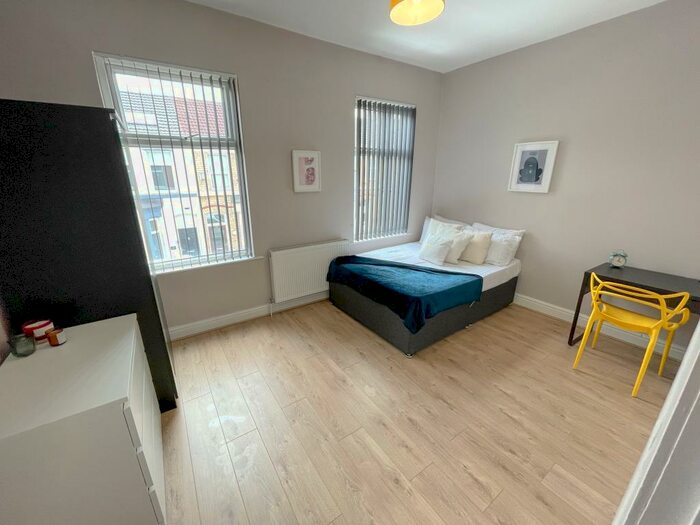 4 Bedroom Terraced House To Rent In Ling Street, L7