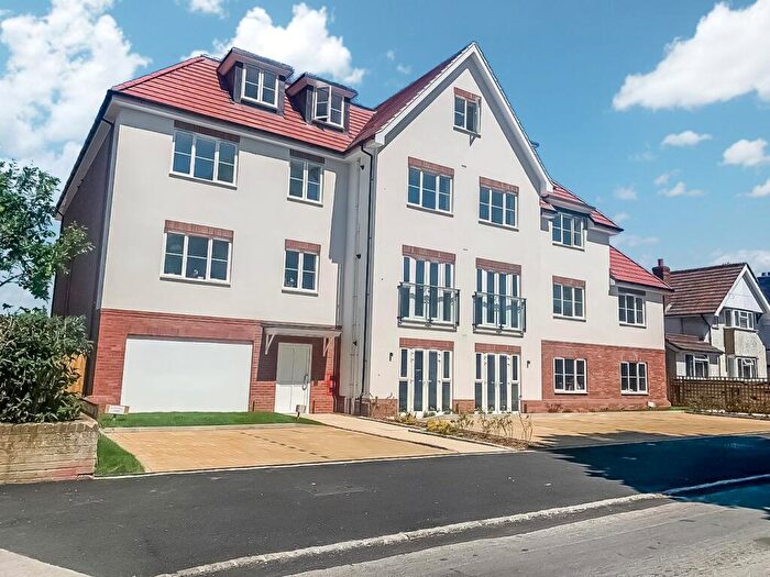 1 Bedroom Penthouse For Sale In Bathurst Walk, Iver, SL0