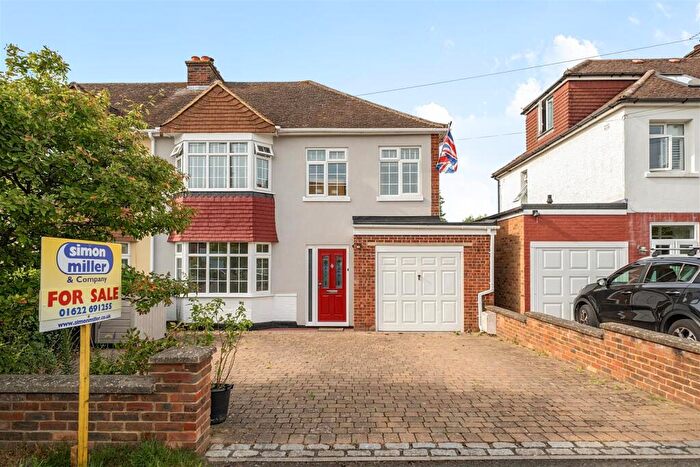 4 Bedroom Semi-Detached House For Sale In Holtye Crescent, Maidstone, ME15