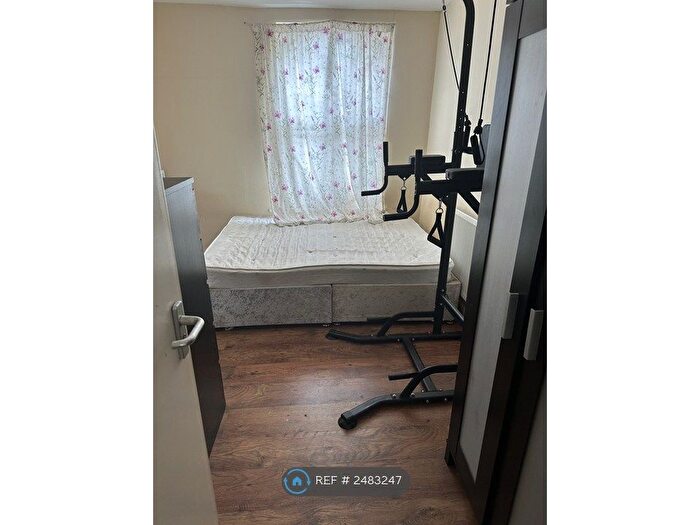 1 Bedroom Studio To Rent In Grange Park Road, Thornton Heath, CR7