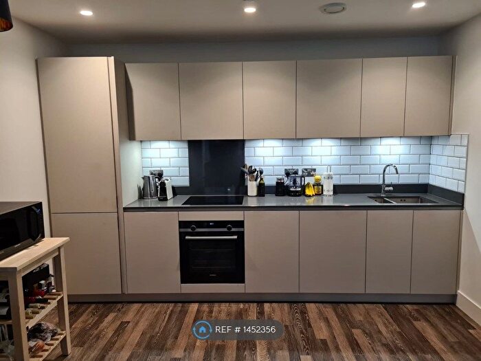 1 Bedroom Flat To Rent In Moulding Lane, London, SE14