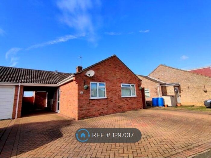 3 Bedroom Bungalow To Rent In Post Office Close, Lingwood, Norwich NR13