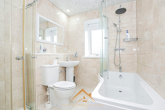 3 Bedroom End Of Terrace House For Sale In Abergeldie Terrace, Aberdeen, AB10