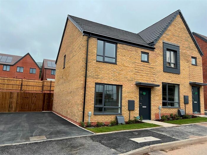 3 Bedroom Semi-Detached House To Rent In Crystal Crescent, Malvern, WR14