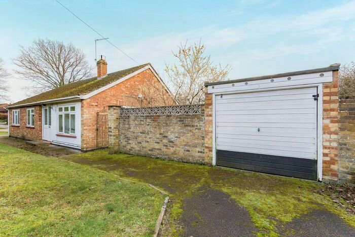 3 Bedroom Bungalow To Rent In Forest End Road, Sandhurst GU47
