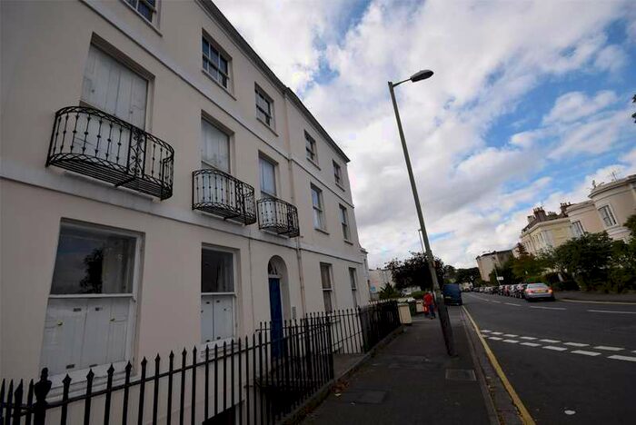 1 Bedroom Flat To Rent In Berkeley Street, Cheltenham, Gloucestershire, GL52