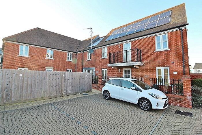 1 Bedroom Flat For Sale In Woods Square, Berewood, PO7