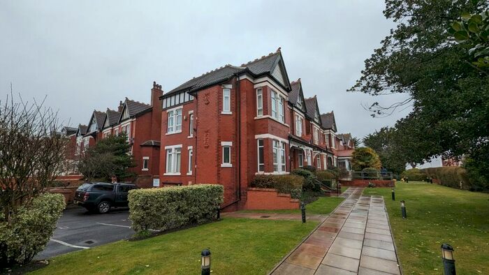 1 Bedroom Flat To Rent In Mariner Court, - Leyland Road, Southport, PR9