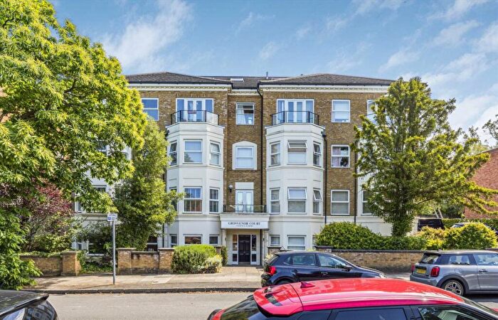 2 Bedroom Flat To Rent In Avenue Elmers, Avenue Elmers, KT6