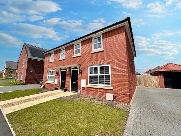 3 Bedroom Semi-Detached House To Rent In Flag Cutters Way, Horsford, Norwich, NR10