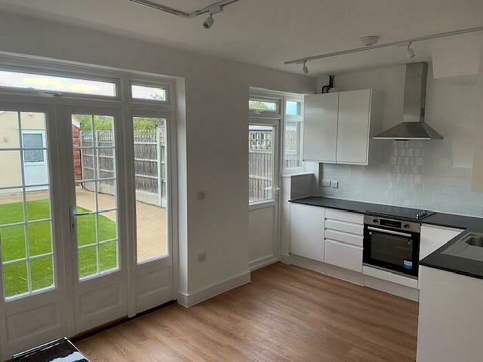 3 Bedroom Terraced House To Rent In Marrilyne Avenue, Enfield, EN3