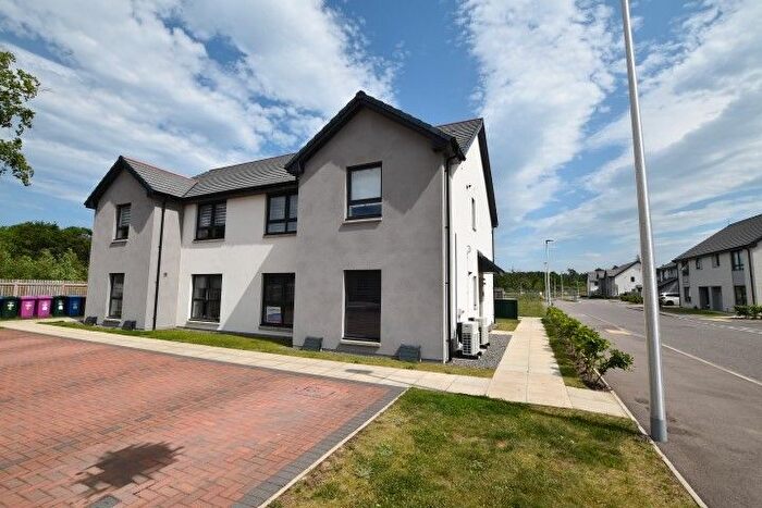 2 Bedroom Flat To Rent In Fyvie Green, Elgin, IV30