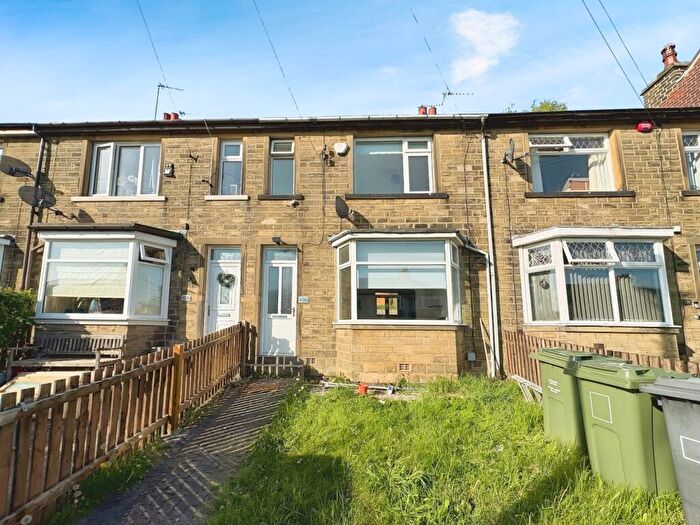 3 Bedroom House To Rent In Prospect Road, Longwood, Huddersfield, West Yorkshire, HD3