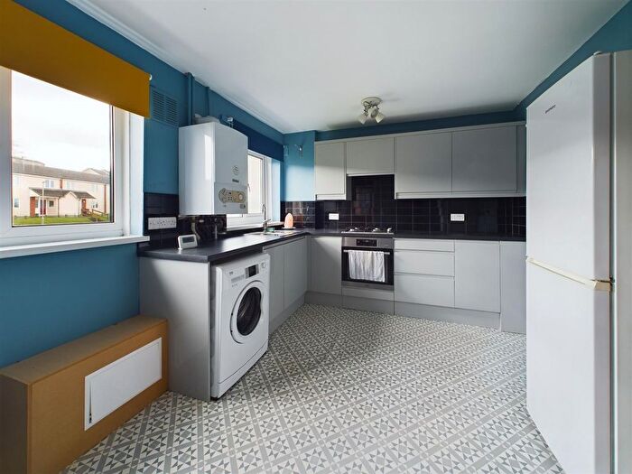 2 Bedroom Flat For Sale In Curlew Close, Haverfordwest, SA61