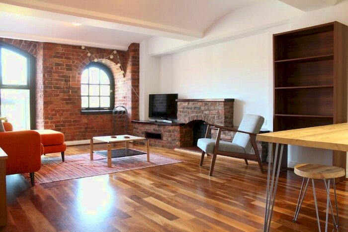 1 Bedroom Apartment To Rent In Castle Quay, Middle Warehouse, M15