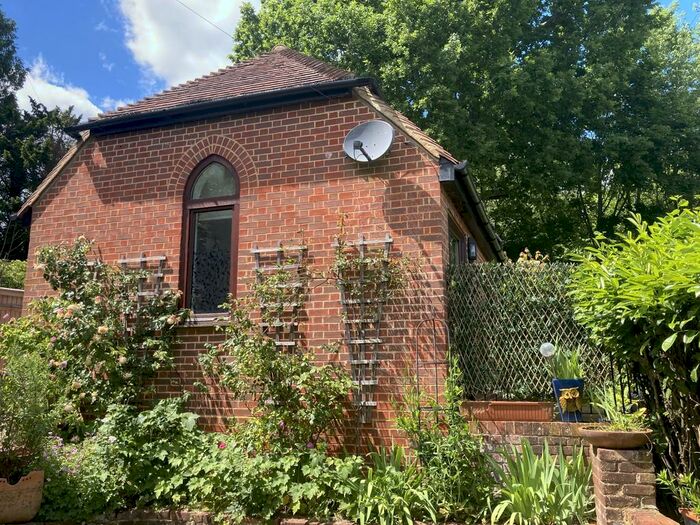 1 Bedroom Detached House To Rent In Lewes Road, Ashurstwood, RH19