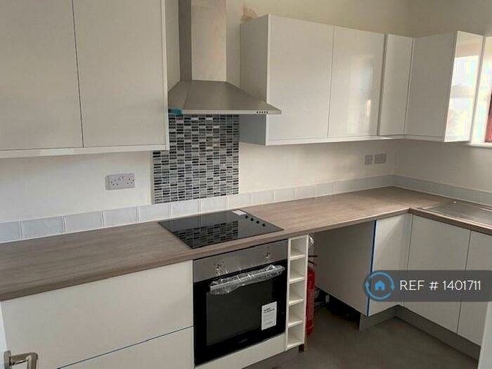 2 Bedroom Flat To Rent In Reginald Road South, Derby, DE21