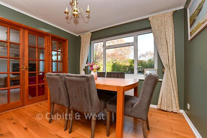 3 Bedroom Detached House For Sale In Green Way, Bookham, Leatherhead, Surrey, KT23