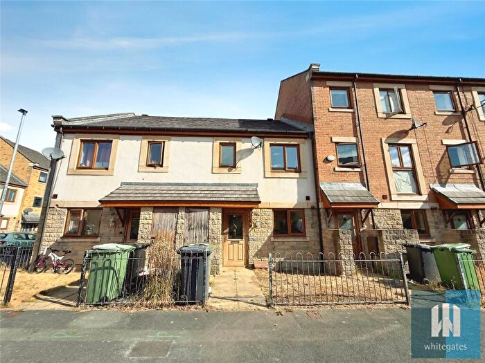3 Bedroom Terraced House For Sale In Greenlea Court, Dalton, Huddersfield, HD5
