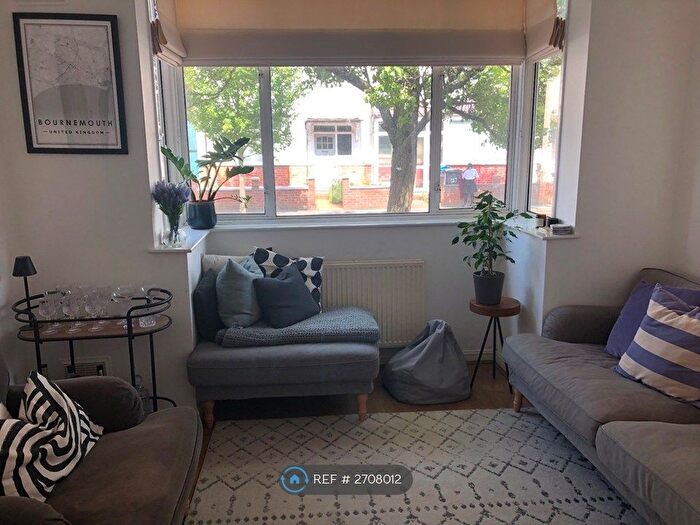 3 Bedroom Terraced House To Rent In Seely Road, London, SW17