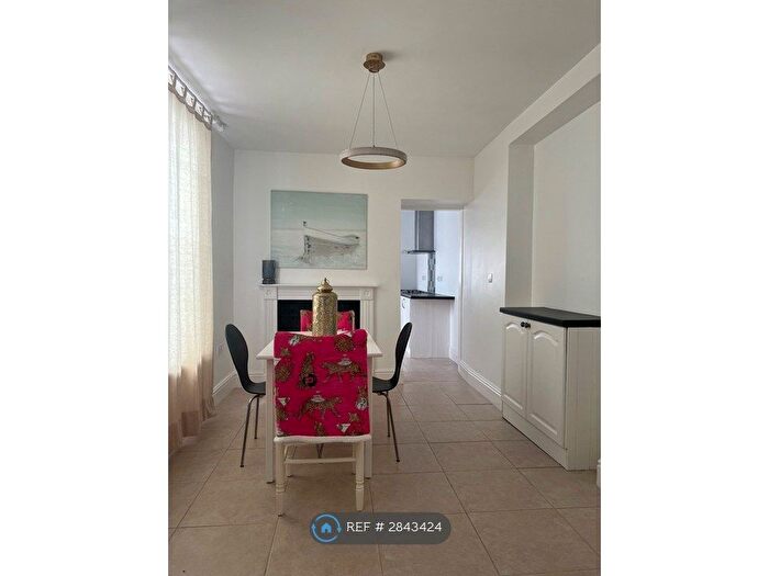 3 Bedroom Terraced House To Rent In Windsor Street, Swansea, SA2