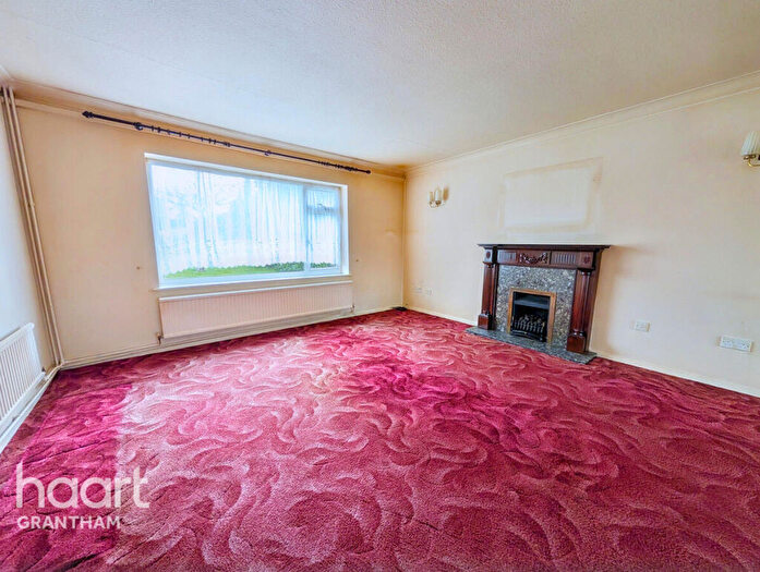 2 Bedroom Detached Bungalow For Sale In Greenfields Lane, Sleaford, NG34