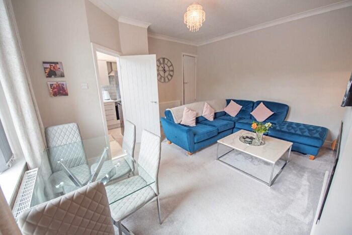 2 Bedroom Cottage For Sale In Colne Road, Cowling, BD22
