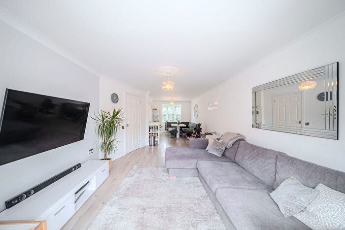 4 Bedroom Detached House For Sale In Buzzard Close, Caldicot, NP26