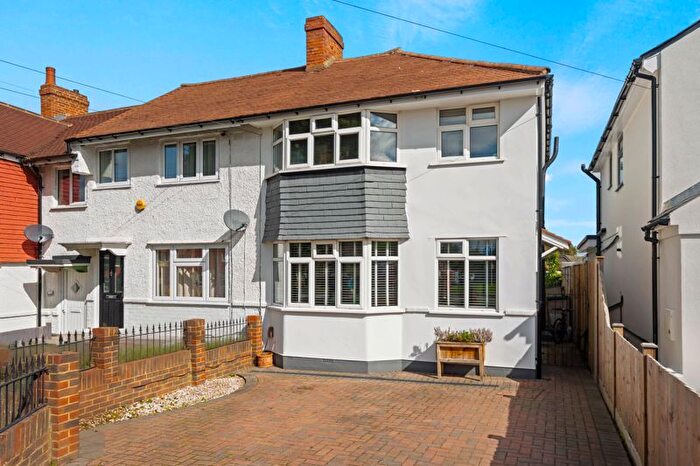 3 Bedroom End Terrace House For Sale In Browning Avenue, Worcester Park, KT4