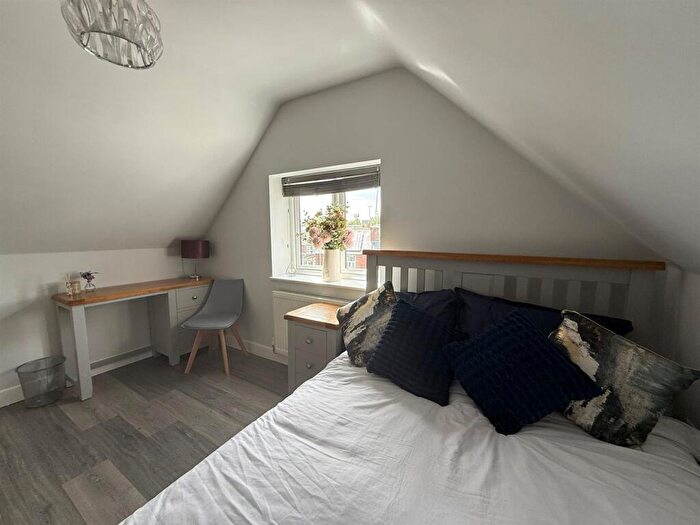 1 Bedroom Detached House To Rent In Room To Rent Mansfield Road, Mansfield Woodhouse, NG19