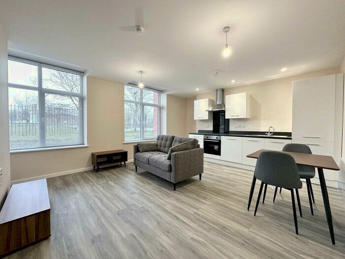 1 Bedroom Apartment To Rent In Southwood House, M5