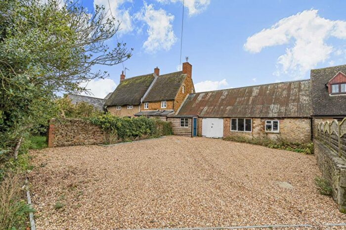 3 Bedroom Cottage To Rent In Duns Tew, Duns Tew, OX25