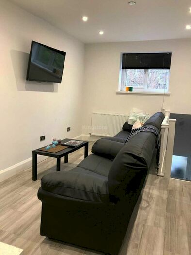 5 Bedroom Apartment To Rent In Woodville Road, Cardiff, CF24