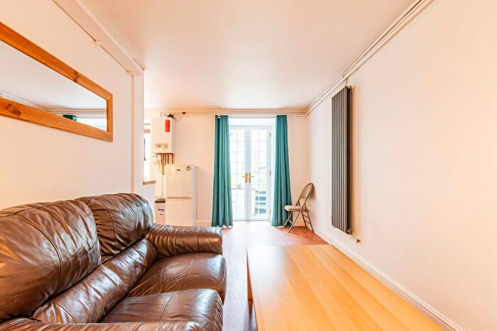 1 Bedroom Flat To Rent In East Fountainbridge, Edinburgh, EH3