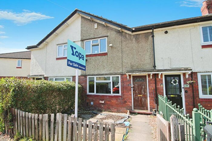 2 Bedroom Terraced House For Sale In Watson Road, Leeds, LS14