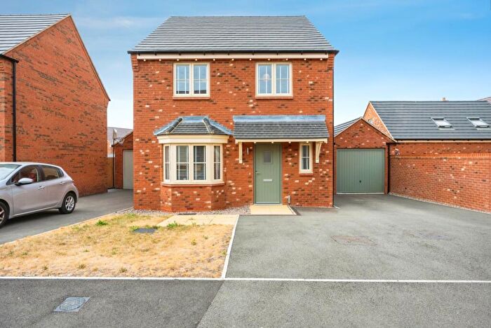 4 Bedroom Detached House For Sale In Ronhale Close, Ravensden, Bedford, Bedfordshire, MK44