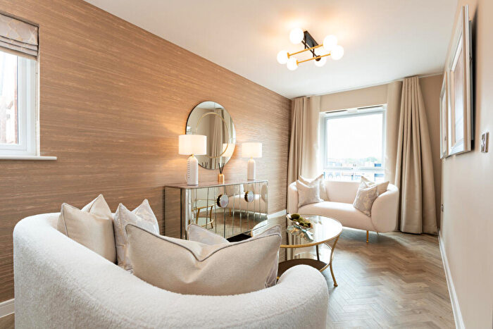 3 Bedroom Semi-Detached House For Sale In Bristol, BS10