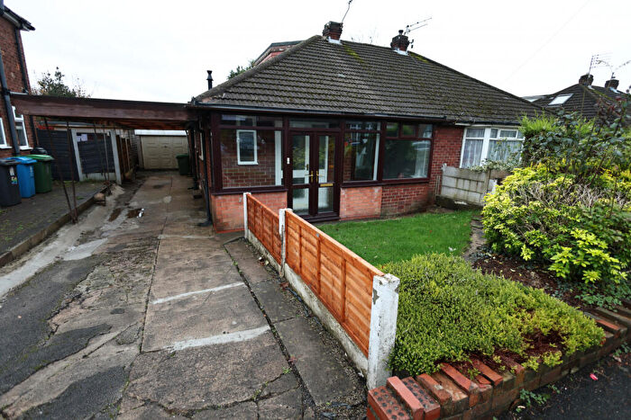 3 Bedroom Bungalow For Sale In Cosgrove Crescent, Failsworth, M35