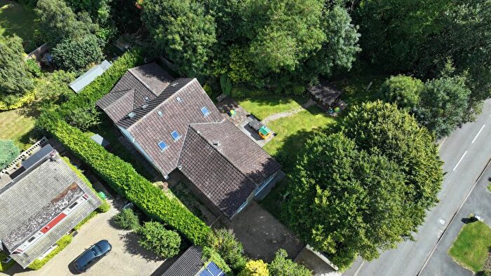 7 Bedroom Detached House For Sale In High Road, Barrowby, NG32