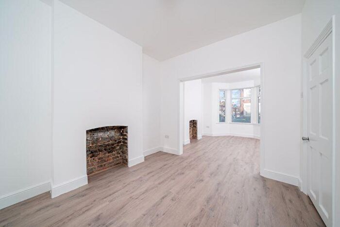 3 Bedroom House For Sale In Central Park Road, East Ham, London, E6