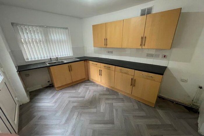 3 Bedroom End Of Terrace House To Rent In Ince Avenue, Liverpool, L4
