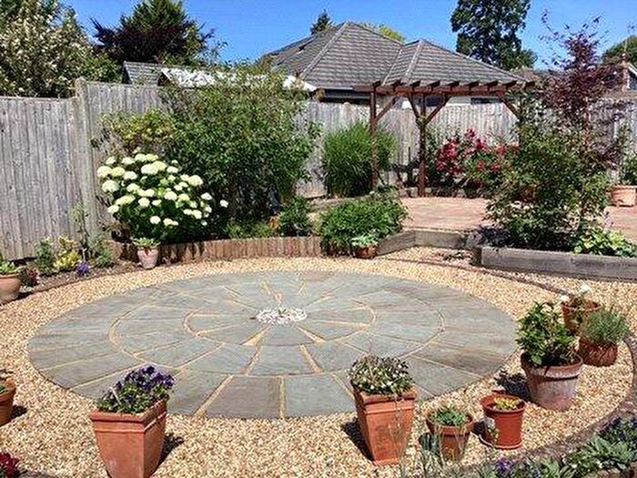 3 Bedroom Bungalow For Sale In Sheppard Road, Basingstoke, Hampshire, RG21